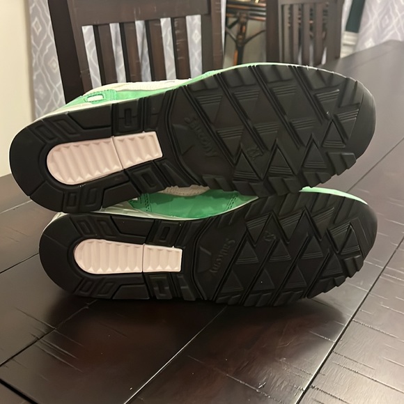 Saucony Shadow 5000 shoes sneakers new S70667-1 men’s sizes green white grey - Picture 10 of 12